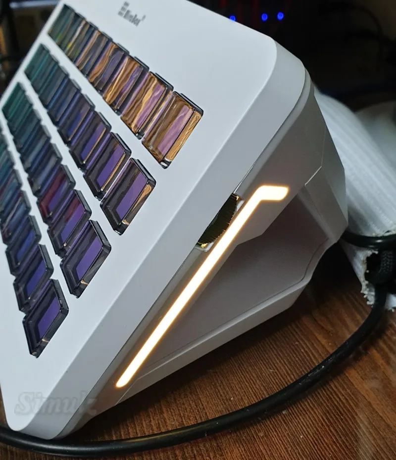 스트림독 사이드 LED 효과